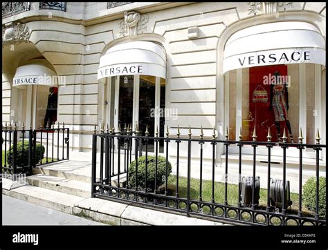 place vendôme versace doors|place vendôme france.